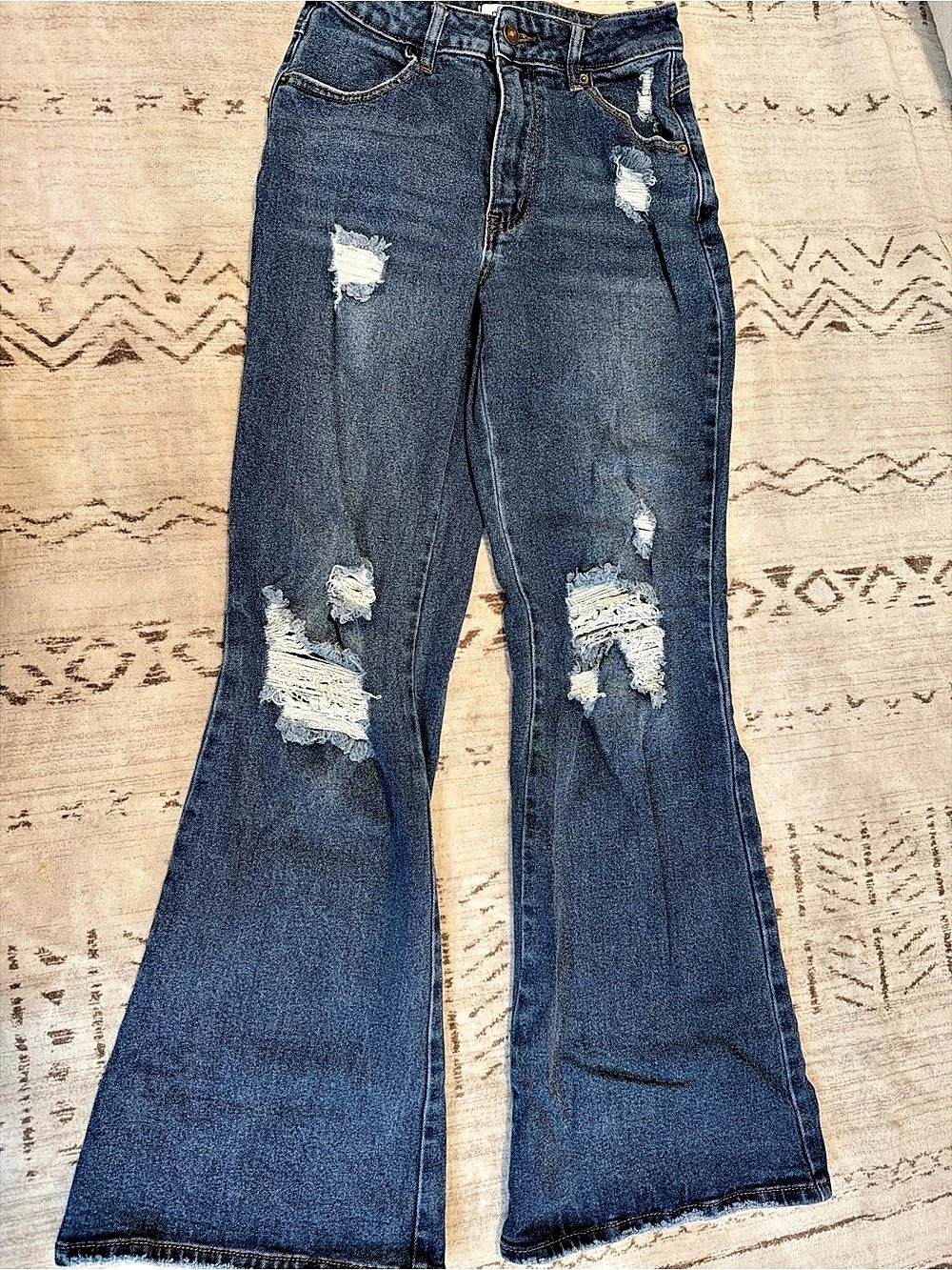 rue21 Distressed Flare Jeans in Blue